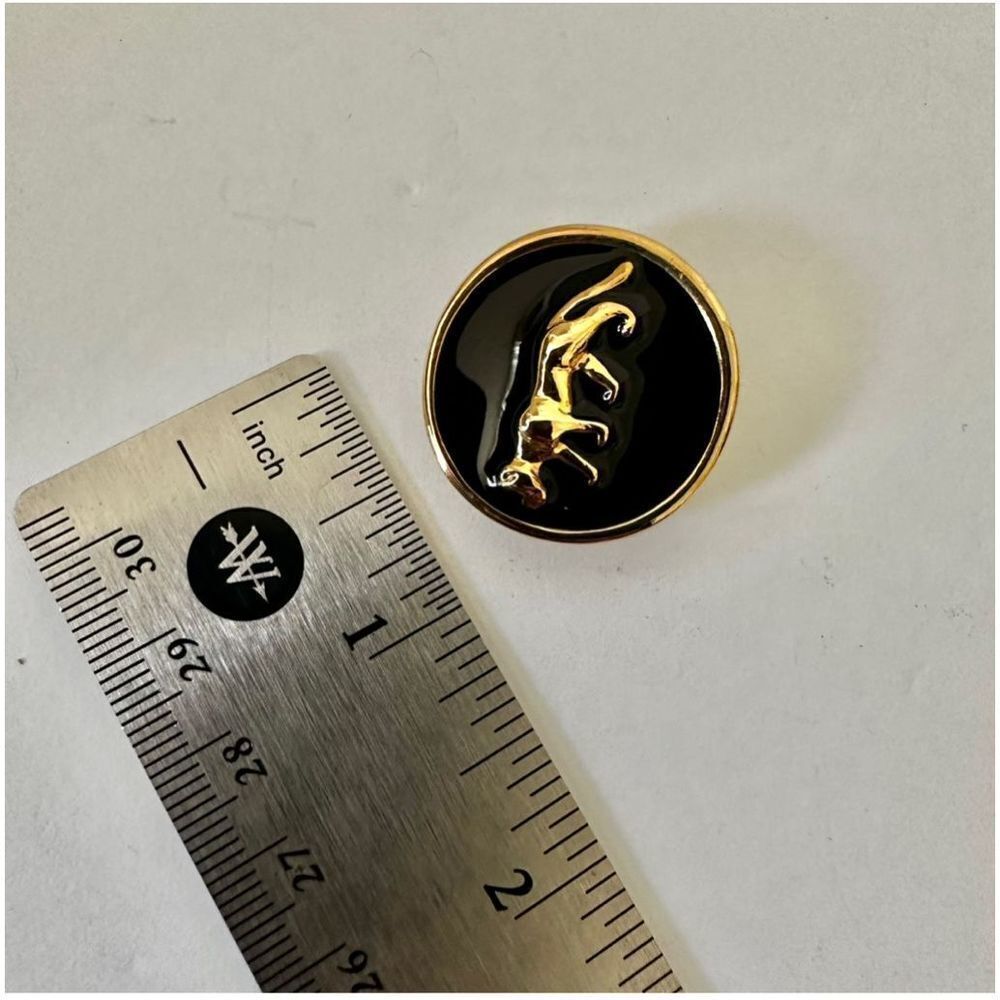 Black and gold tone leopard clip on earrings - Picture 6 of 6